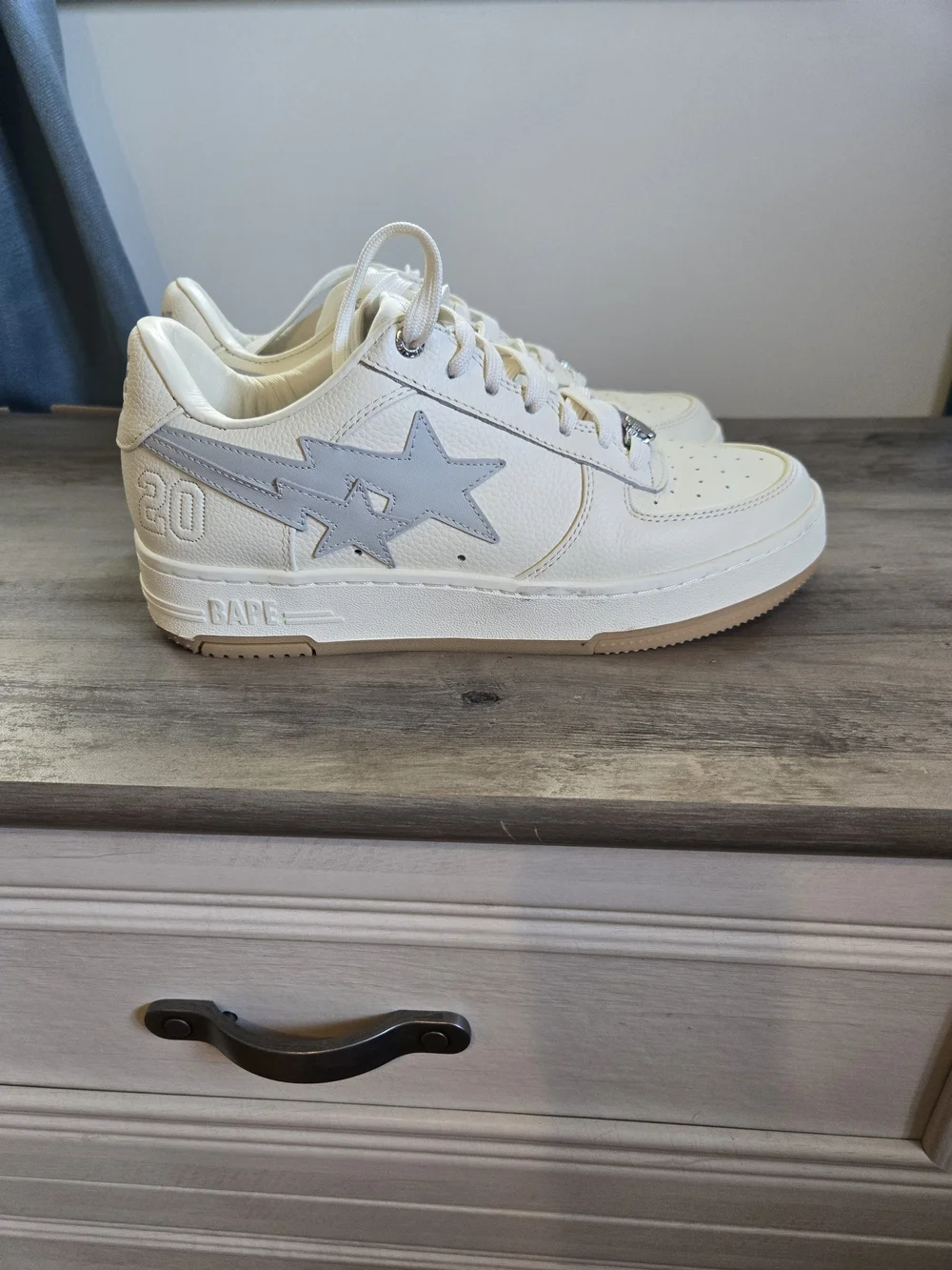 BAPE Mens White & Light Gray Bapesta-Style Sneakers A Bathing Ape Bape Sta Patent Leather White Grey (2023  main image 3